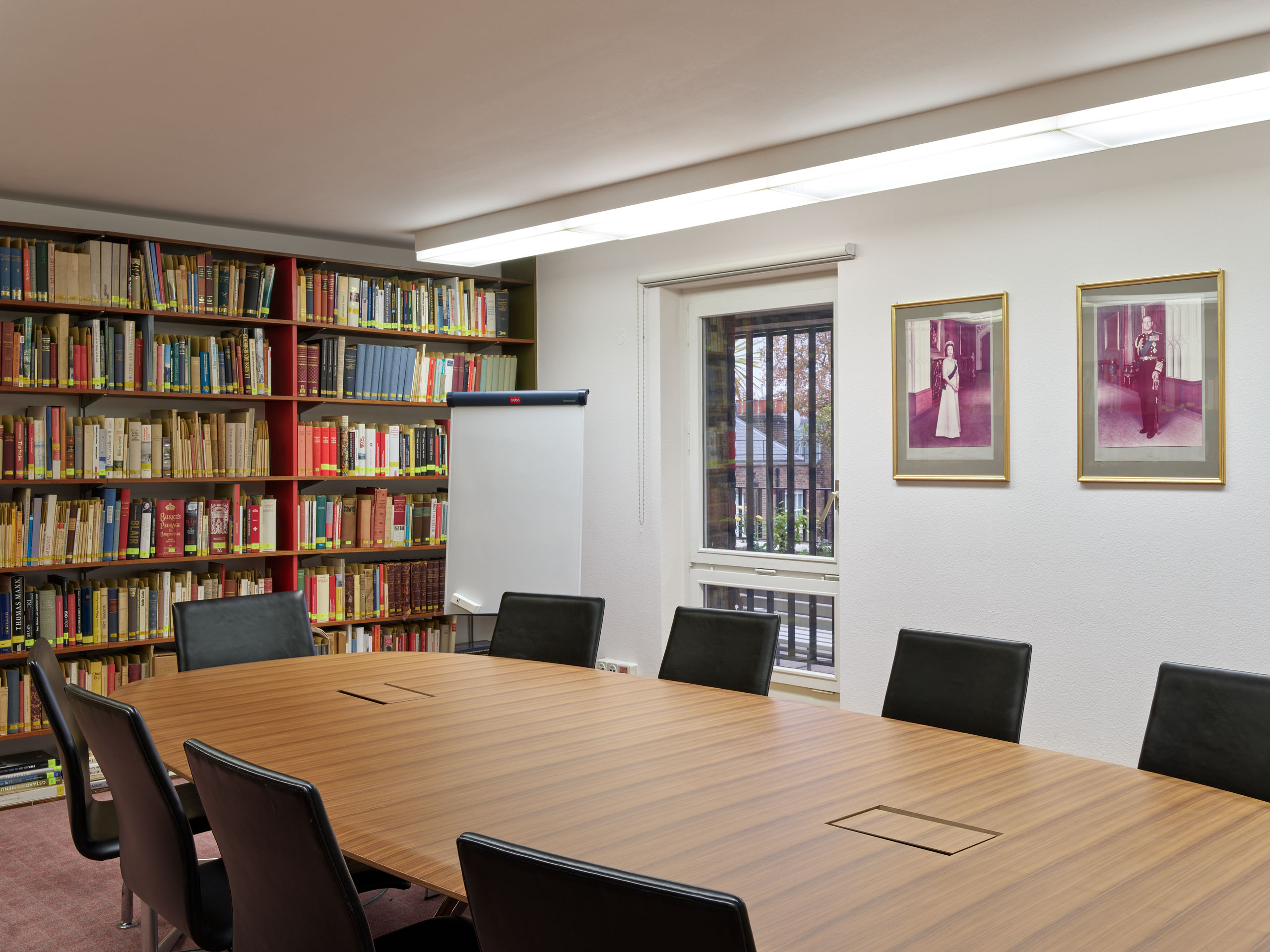 Ahp0008 embassy 005486 J2560